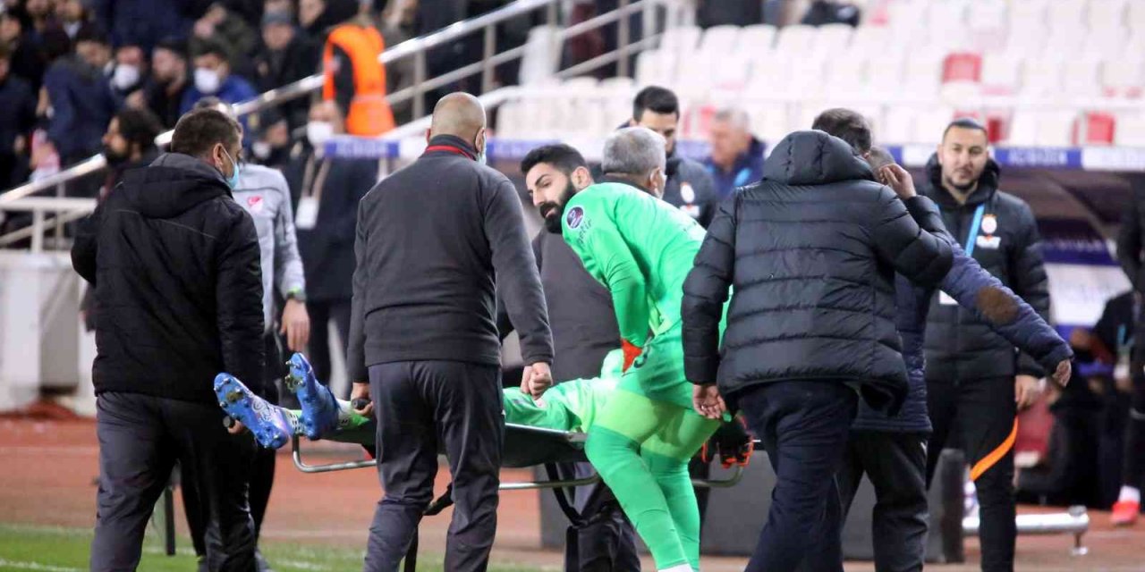 Galatasaray’da Sakatlanan Muslera Şoke Etti!