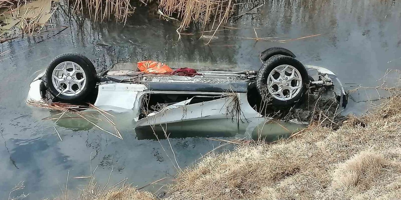 Aksaray'da otomobil sulama kanalına düştü: 1 ölü