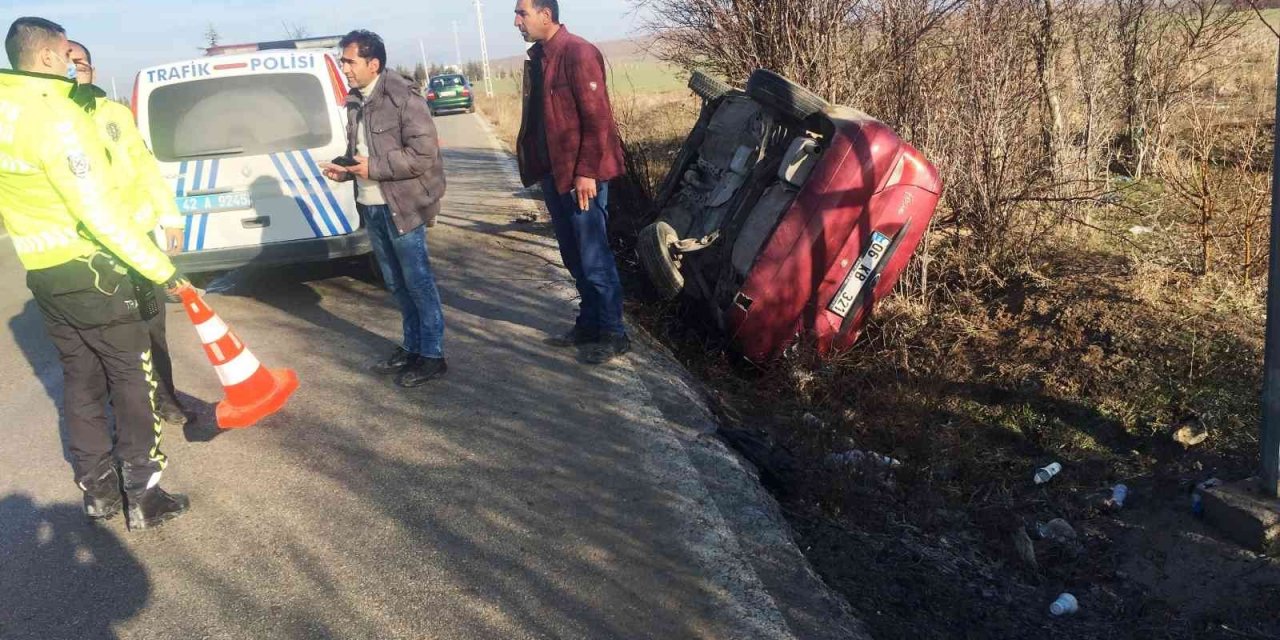 Kulu’da kontrolden çıkan otomobil devrildi: 4 yaralı