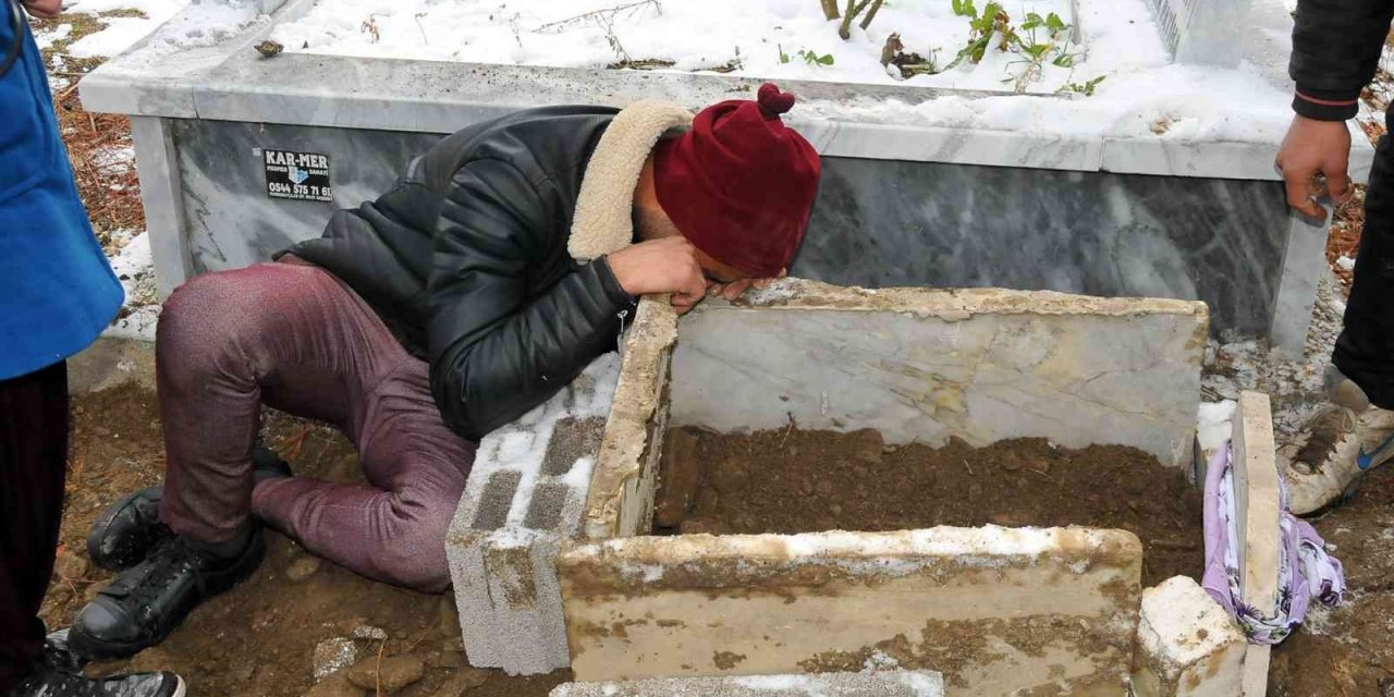 Şüpheli bir şekilde ölen minik Ayşenur son yolculuğuna uğurlandı