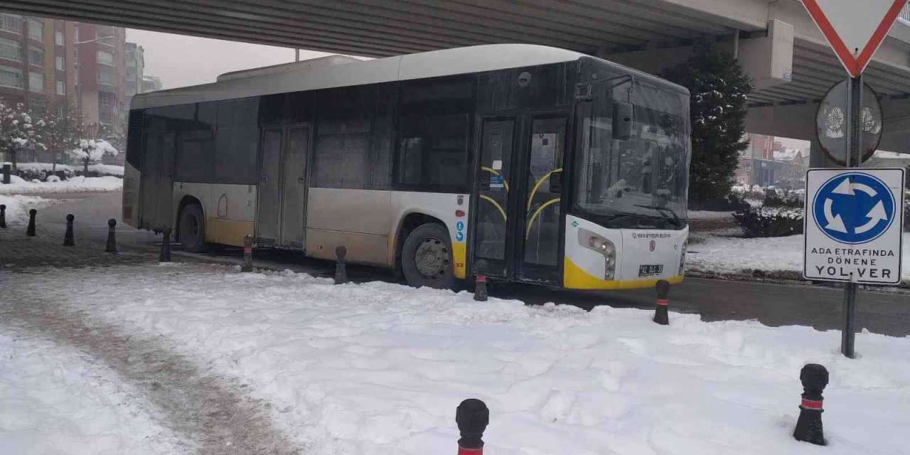 Aracın çarptığı şahıs otobüsle hastaneye yetiştirilmeye çalışılırken yaşamını yitirdi