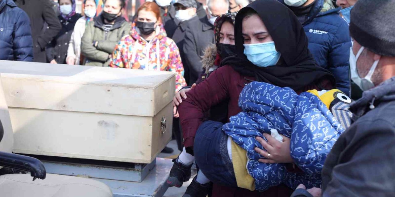 Kulu'da koronavirüsten ölen hemşireye acı veda