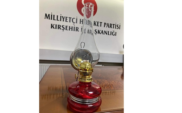 Mhp Kırşehir İl Başkanlığı Kılıçdaroğlu’na gaz lambası gönderdi