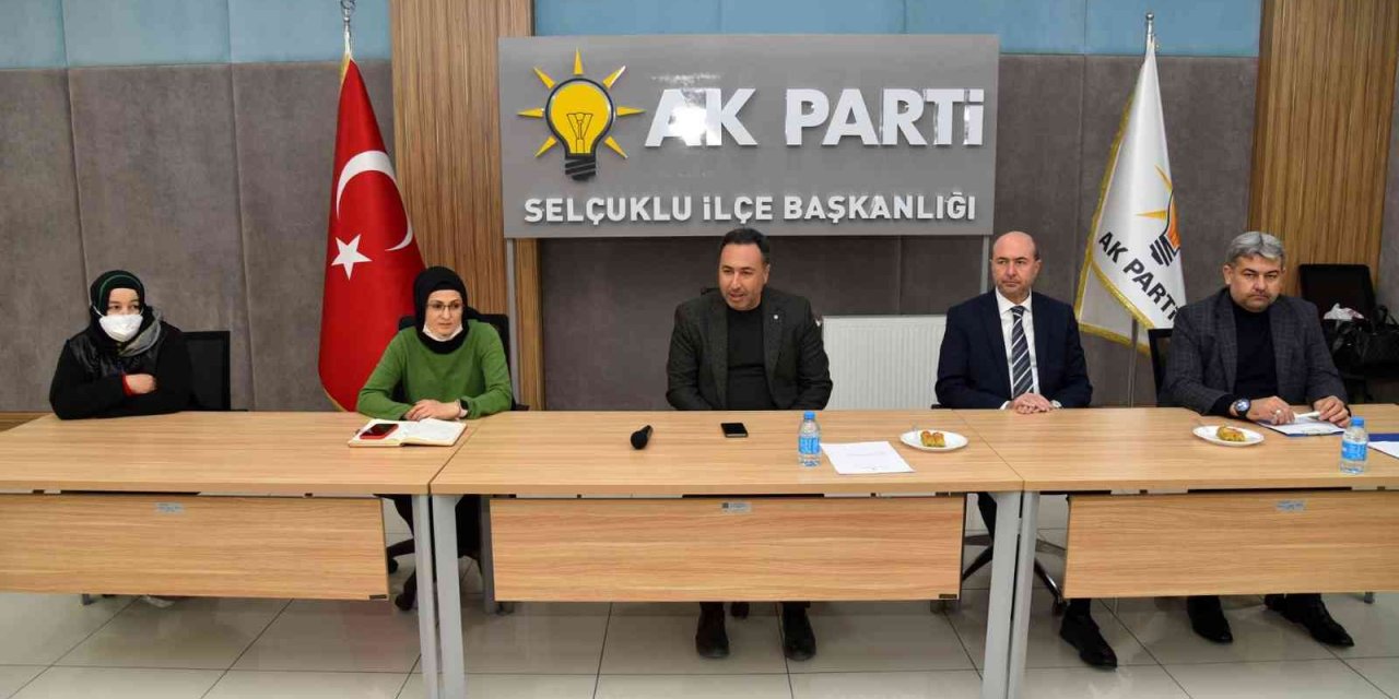 AK Parti Selçuklu Kadın Kolları seçim stratejisini belirledi