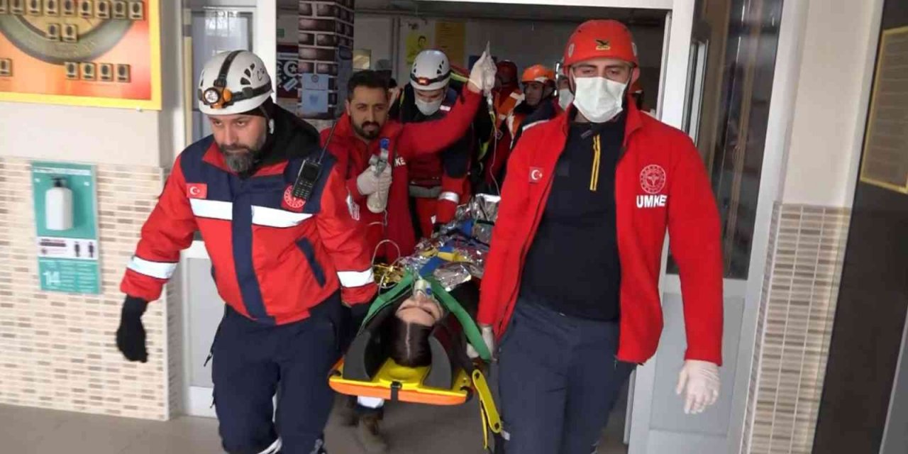 Gerçeği aratmadı! Aksaray’da okullarda deprem tatbikatı yapıldı