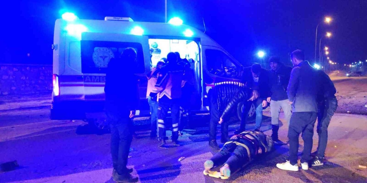 Seydişehir'de 2 otomobil çarpıştı: 7 yaralı