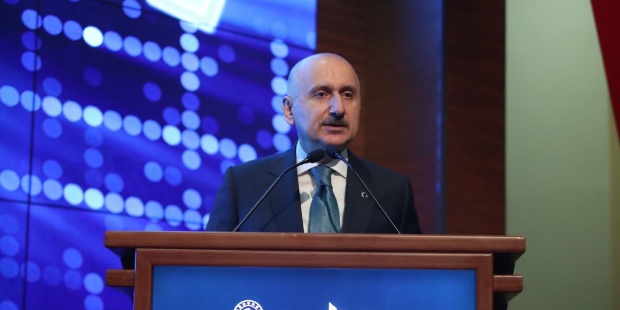 Bakan Karaismailoğlu: “2021 yılında ülkemizdeki toplam telefon trafiği 318 milyar dakika oldu”