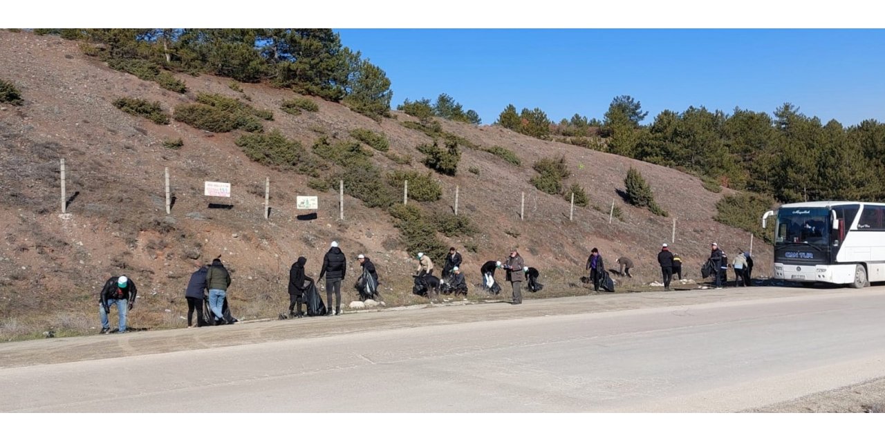 Magandalar kirletti, gönüllü üniversite öğrencileri temizledi