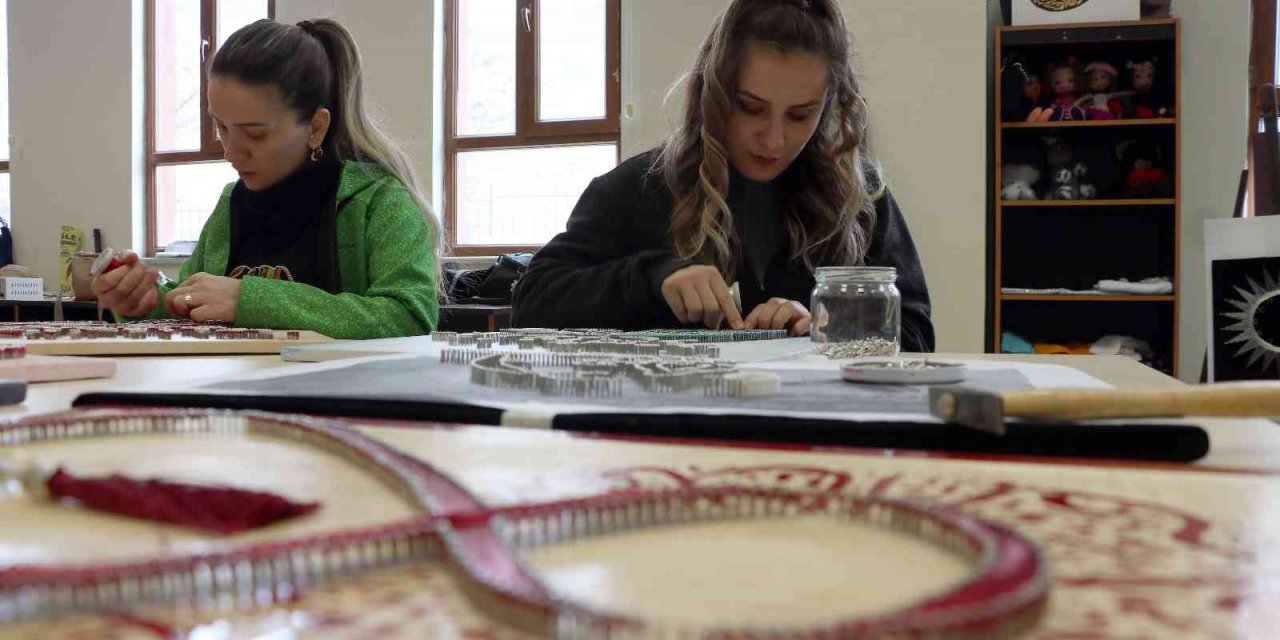 Osmanlı sanatı ‘filografi’ Yozgatlı kadınların ellerinde yeniden hayat buluyor