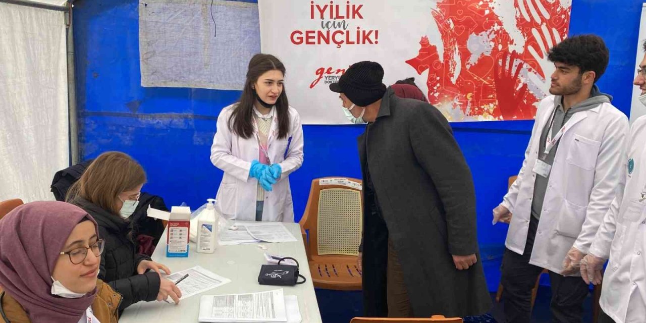 Tıp öğrencileri Niğde’de sağlık taraması yaptı