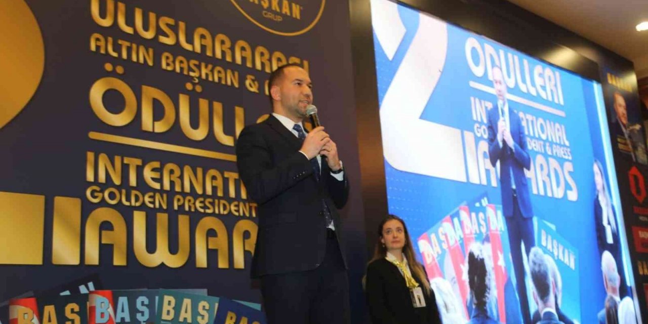 Emrah Özdemir yılın belediye başkanı seçildi