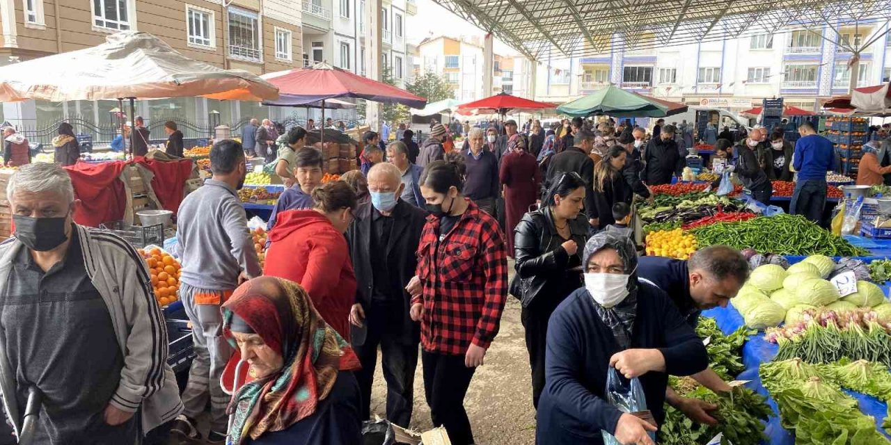 Aksaray’da semt pazarlarında Ramazan yoğunluğu