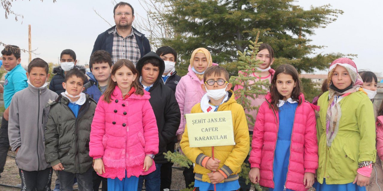 Eskil'de bir güzel etkinlik! Şehitlerimiz için fidan dikimi yapıldı