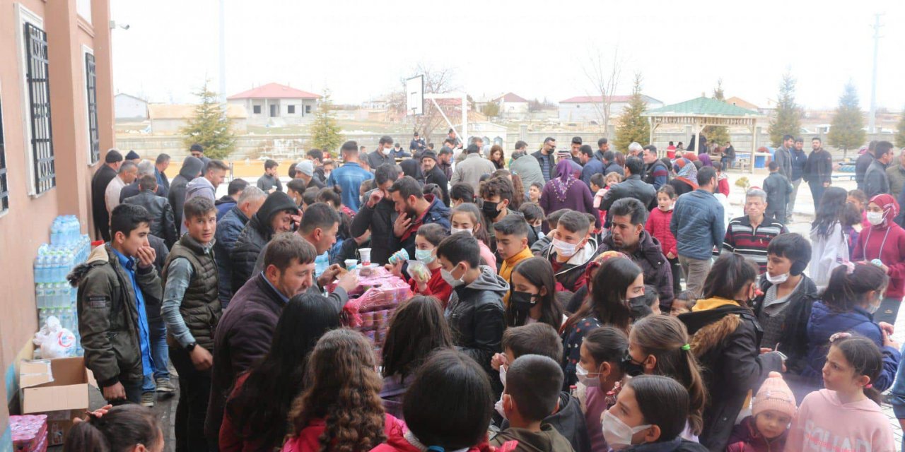 Eskil Şehit Recep Bozdağ İlkokulunda Okul Yararına Kermes Düzenlendi