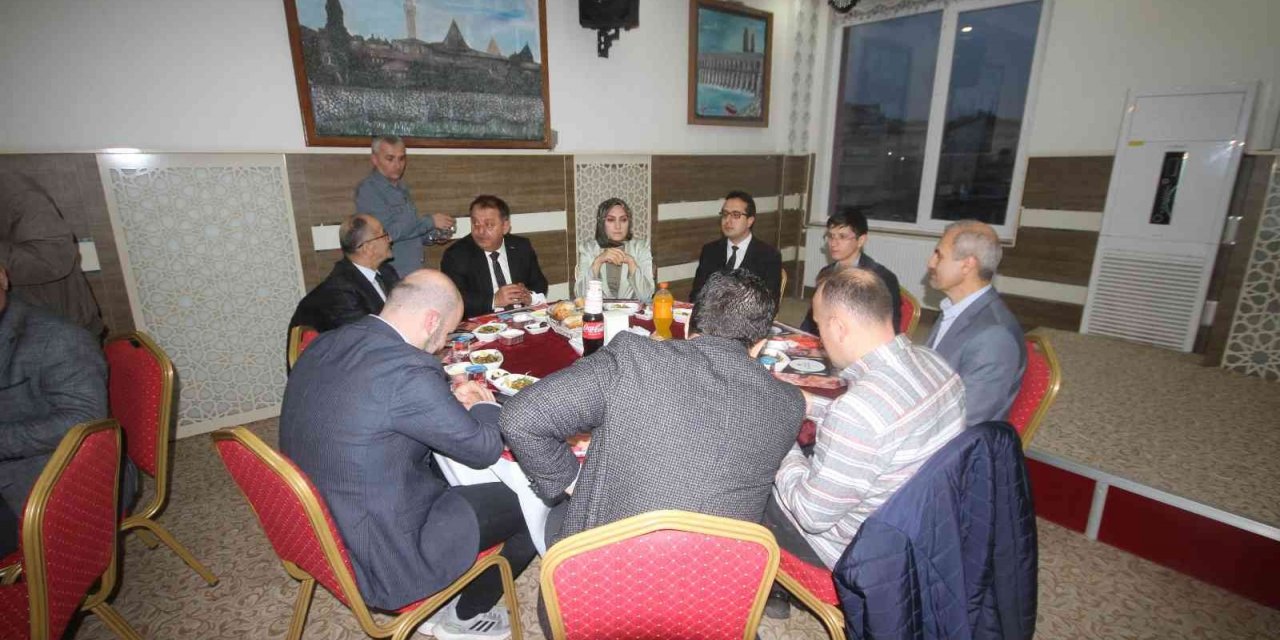 Kaymakam Özdemir yetim çocuklarla iftarda buluştu