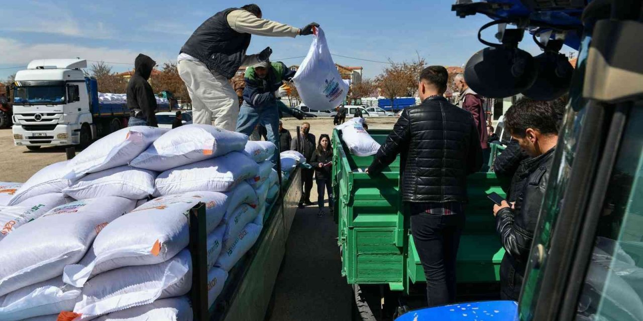 Başkentli çiftçilere nohut tohumu desteğine başlandı