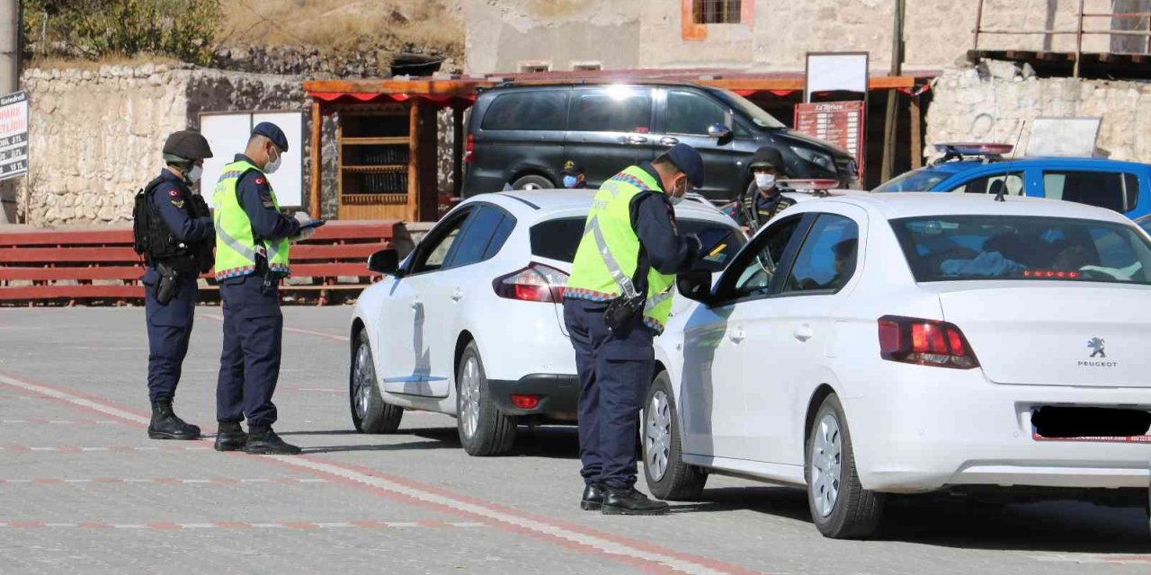 Aksaray Jandarma, denetim ve eğitimlerle kazaları yüzde 13 azalttı