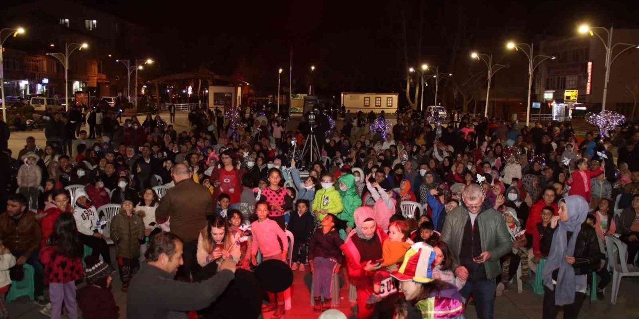 Ramazan eğlencesindeki gösteri nefesleri kesti