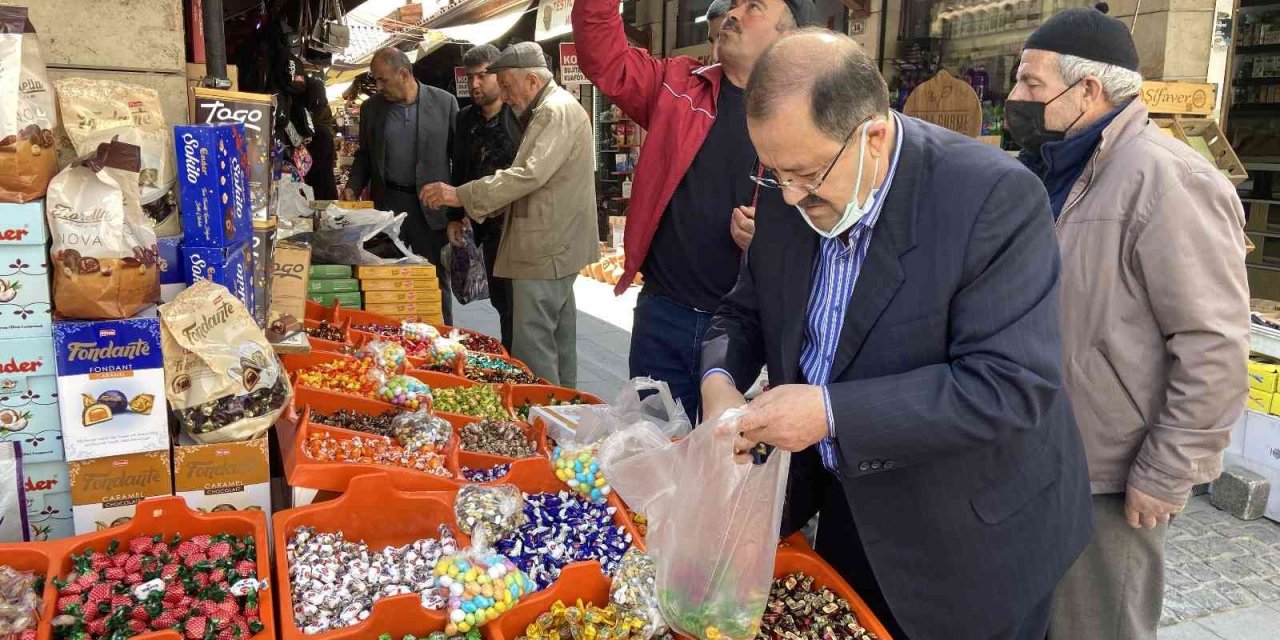 Konya’nın tarihi pazarlarında bayram hareketliliği