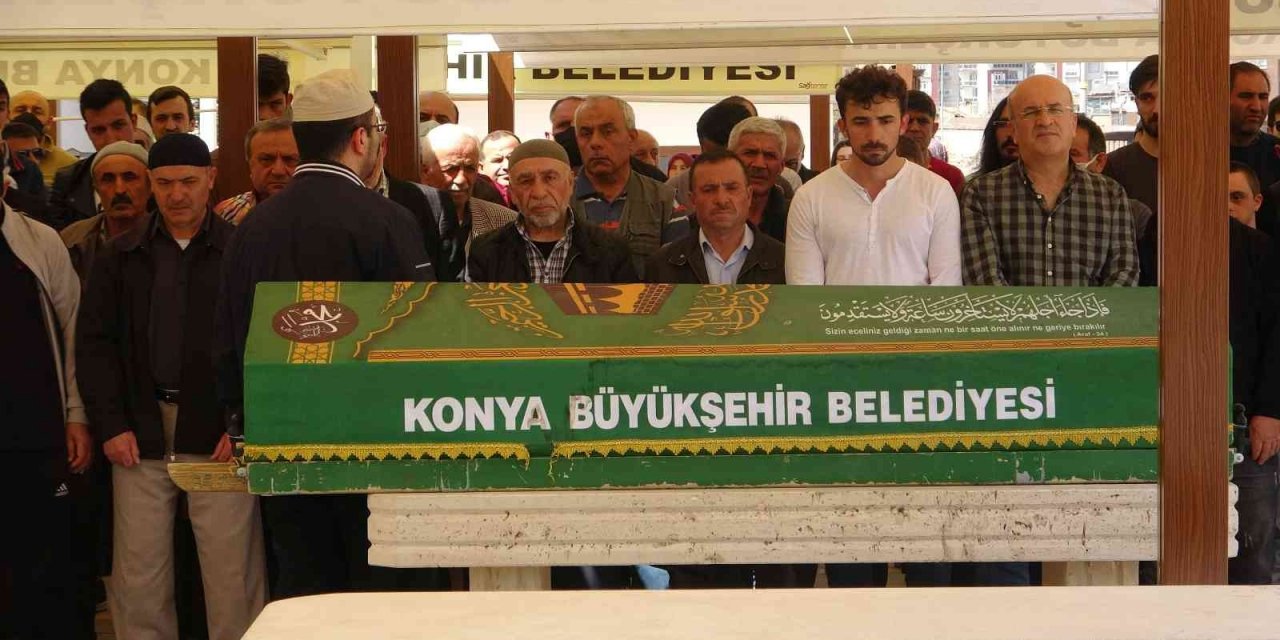 Trafik kazasında hayatını kaybeden gençlere acı veda