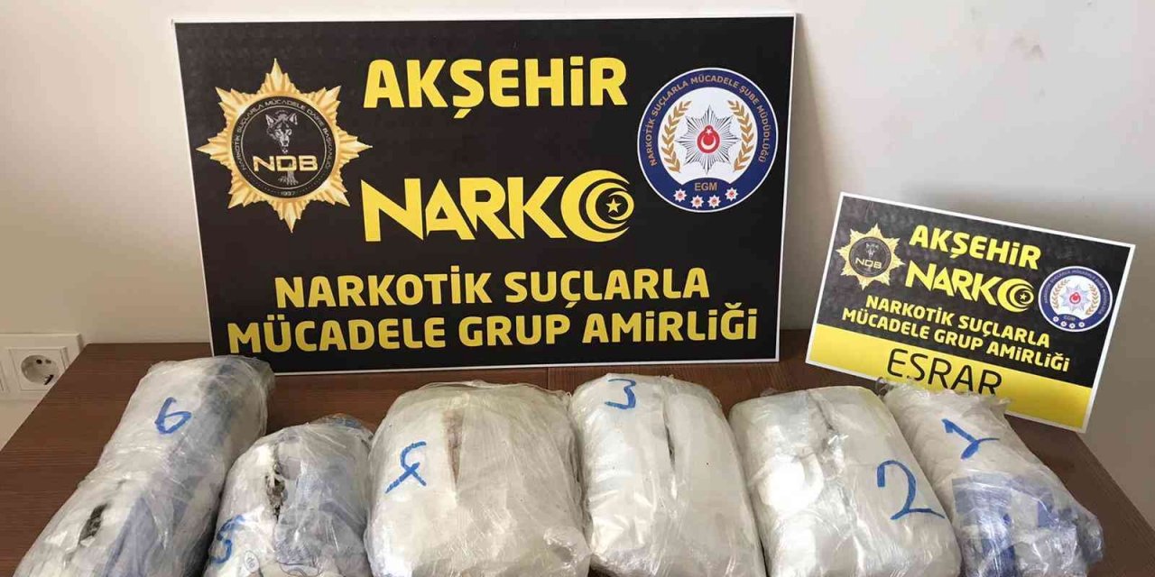 Konya’da aracın stepnesinde 3 kilo 130 gram esrar ele geçirildi