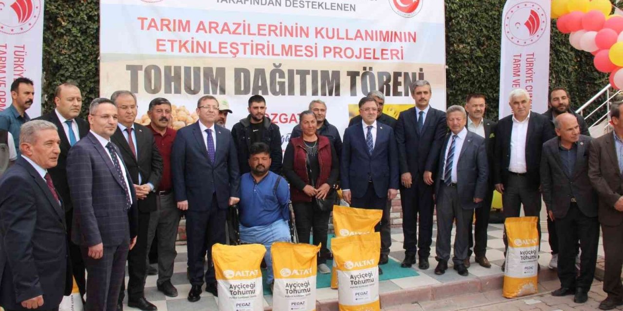 Yozgat’ta bin 50 çiftçiye yağlık ayçiçeği ve nohut tohumu dağıtıldı