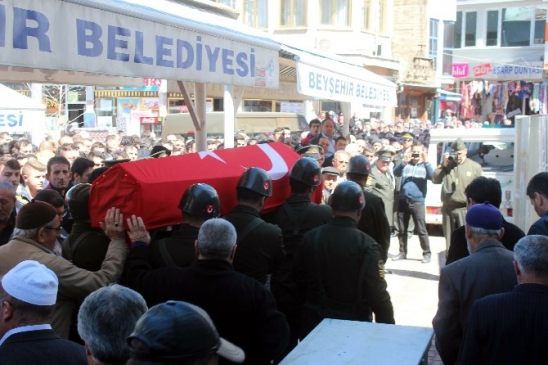 Kalbine Yenik Düşen Asker Toprağa Verildi