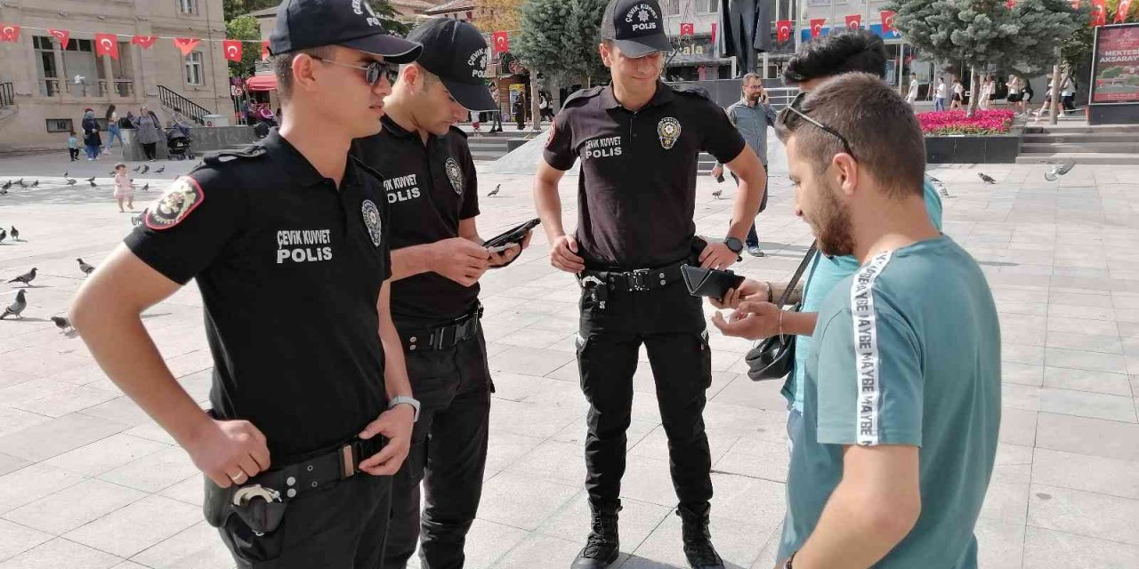 Aksaray’da Çevik Kuvvet’ten huzur ve güven denetimi