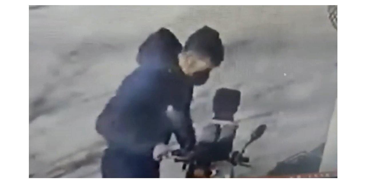 Elektrikli bisiklet hırsızını taktığı maske de kurtaramadı