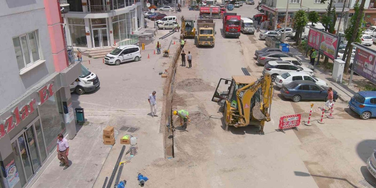 Konya Büyükşehir Beyşehir’de 10 kilometre su şebeke ıslahı gerçekleştiriyor