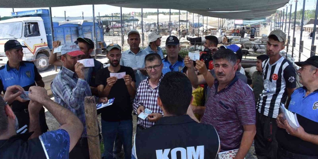 Konya polisi kurban satıcılarını dolandırıcı ve kalpazanlara karşı uyardı