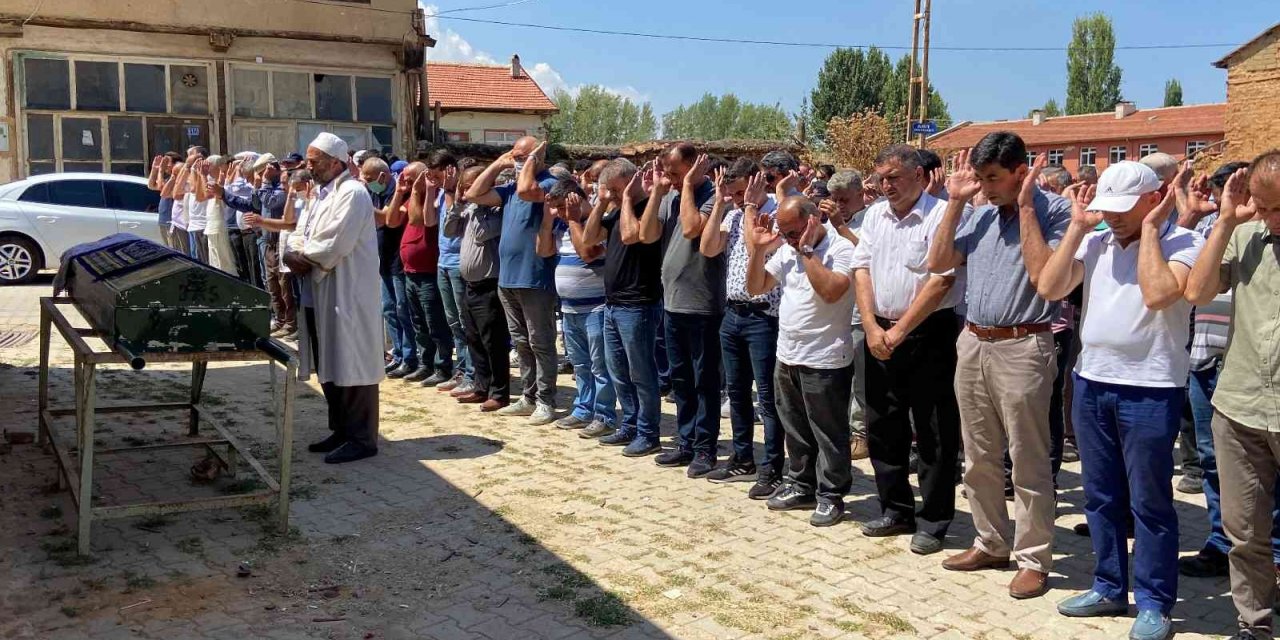 Lösemiden hayatını kaybeden genç doktora acı veda