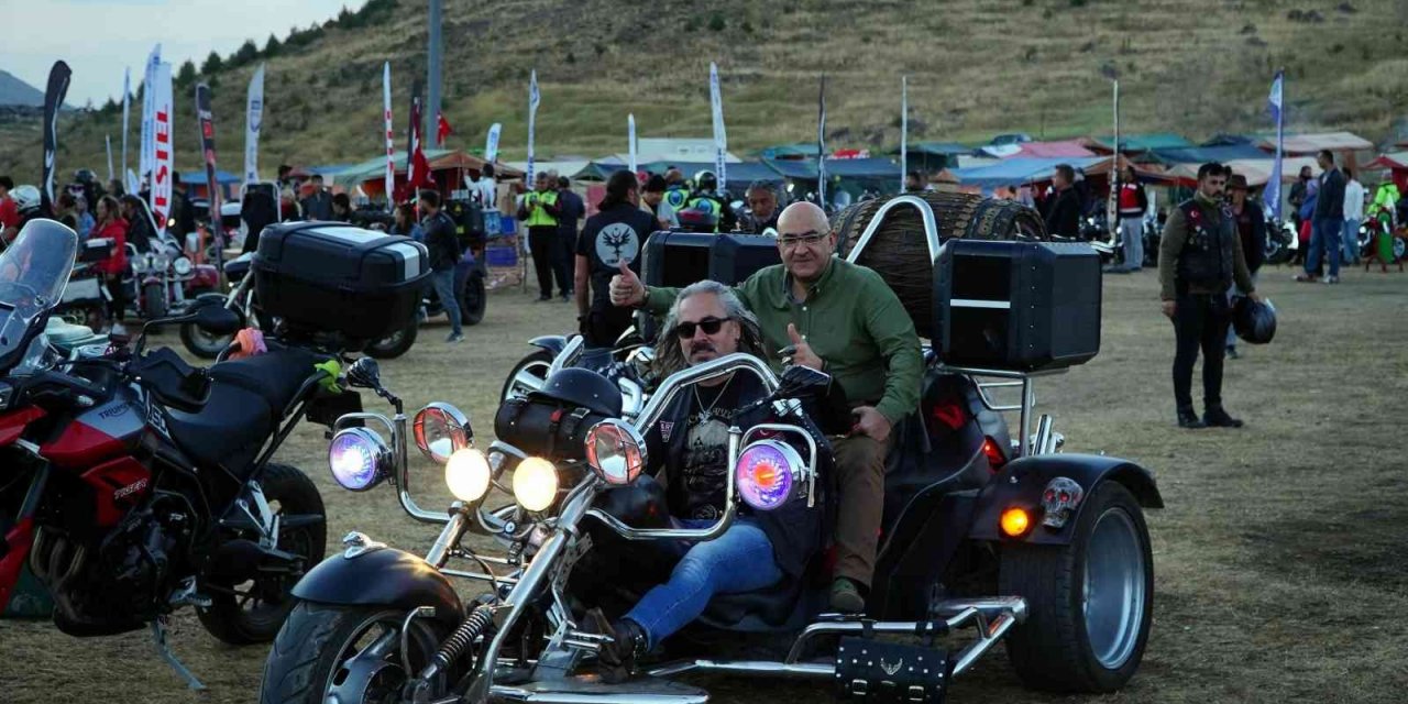 Gökyüzüne en yakın festival Erciyes Motofest başladı