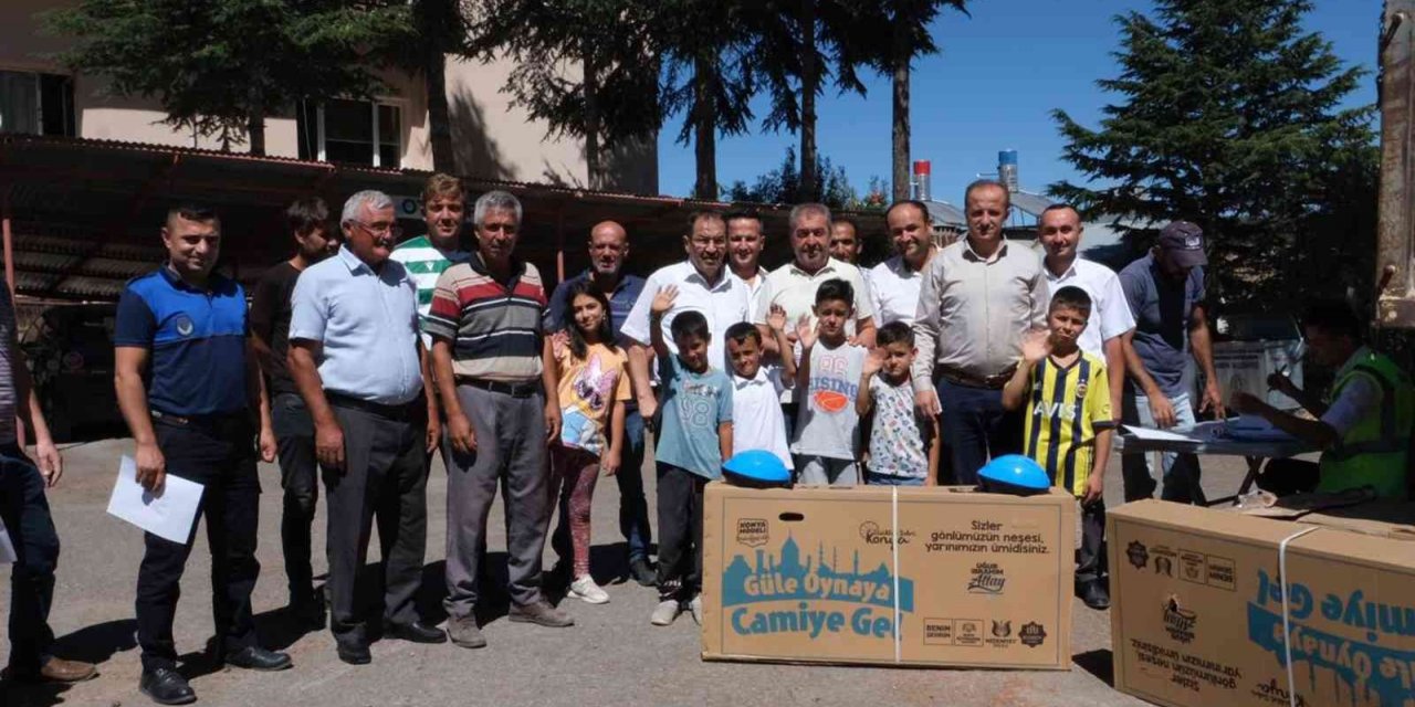 Başkan Altay: “Güle Oynaya Camiye Gel Projemize katılan çocuklarımıza bisiklet dağıtmaya başladık”