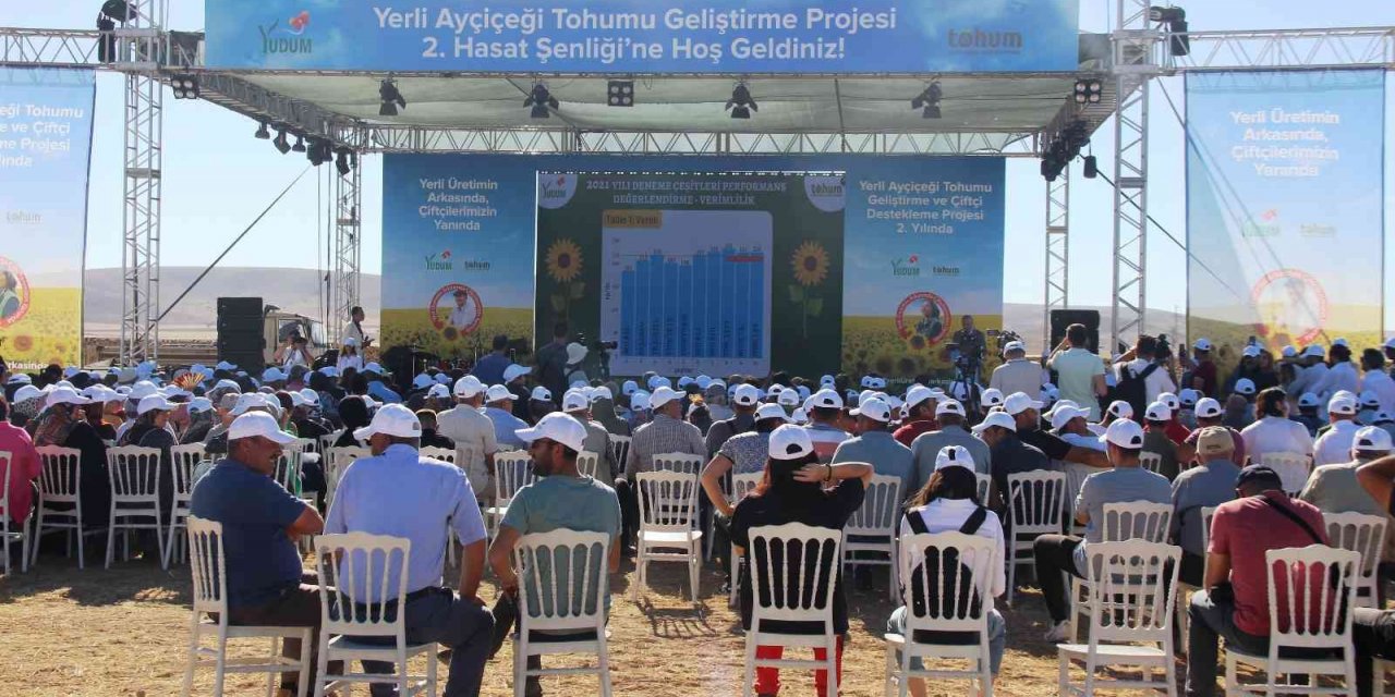 Yerli Ayçiçeği Tohumu Geliştirme ve Çiftçi Destekleme Projesi Konya’da devam ediyor