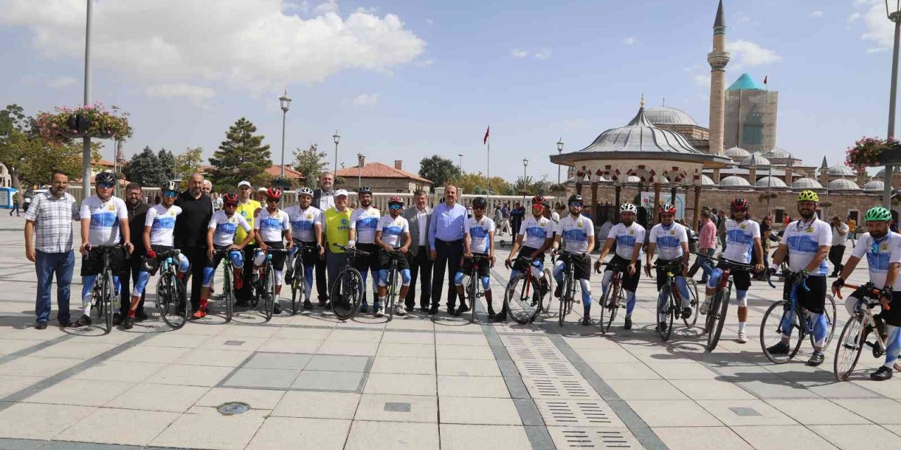 İstanbul’dan Konya’ya pedal çevirdiler