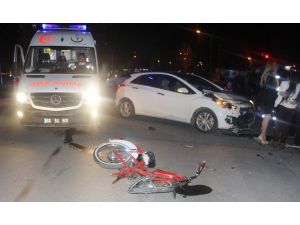 Otomobille Motosiklet Çarpıştı: 1 Yaralı