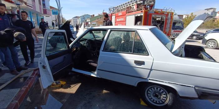 Eskil Merkezde Araç Yangını: Facianın Eşiğinden Dönüldü