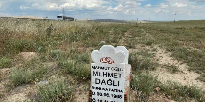 Konya-Aksaray Yolundaki Yalnız Mezar Dikkat Çekiyor: Mehmet Dağlı Unutulmadı