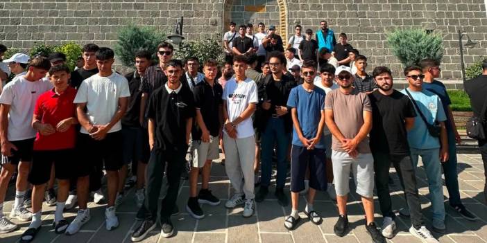 Eskil'den 40 Genç, Hakkâri Merga Bütan Kampı'na Uğurlandı